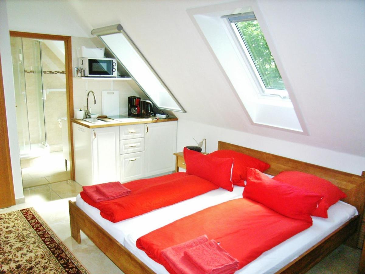 Ostsee Hotel-Pension An Der Lindenallee Bad Doberan Ngoại thất bức ảnh